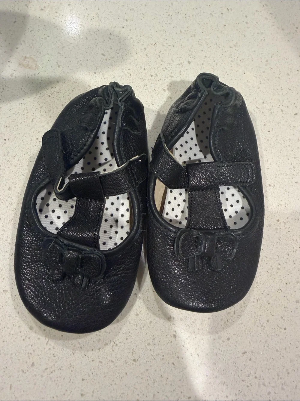 Robeez leather Tori t-strap shoes